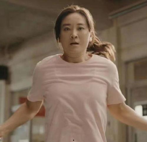 鞠靳祎几线明星,跨越几线明星的璀璨人生