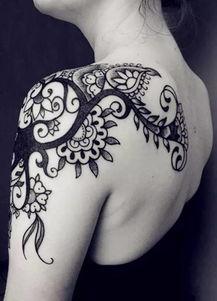 纹身老传统女网红图片,揭秘纹身老传统女网红的独特魅力