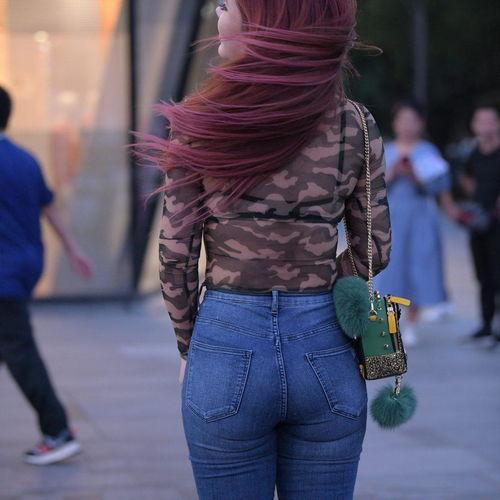 今日头条街头街拍图片,街头街拍图片解析